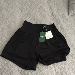 Halara Black Super High Waisted Back & Side Hidden Pocket 2-in-1 Yoga Shorts-5”